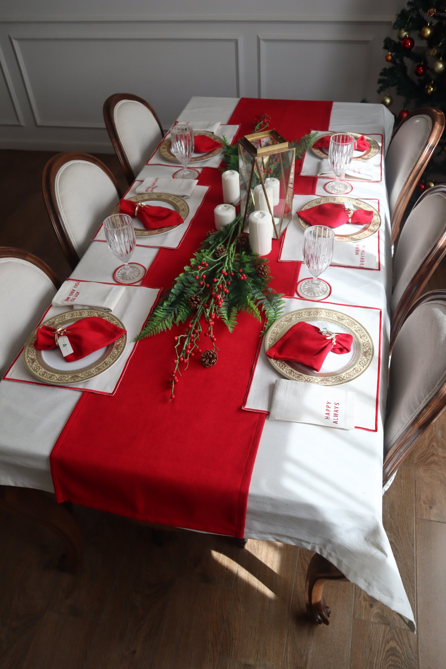 Rouge Red Boarder Embroidered Placemats