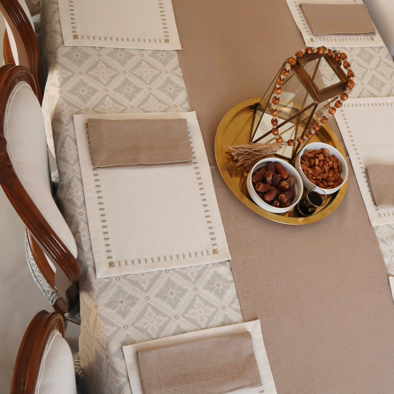 Mural Embroidered Placemats