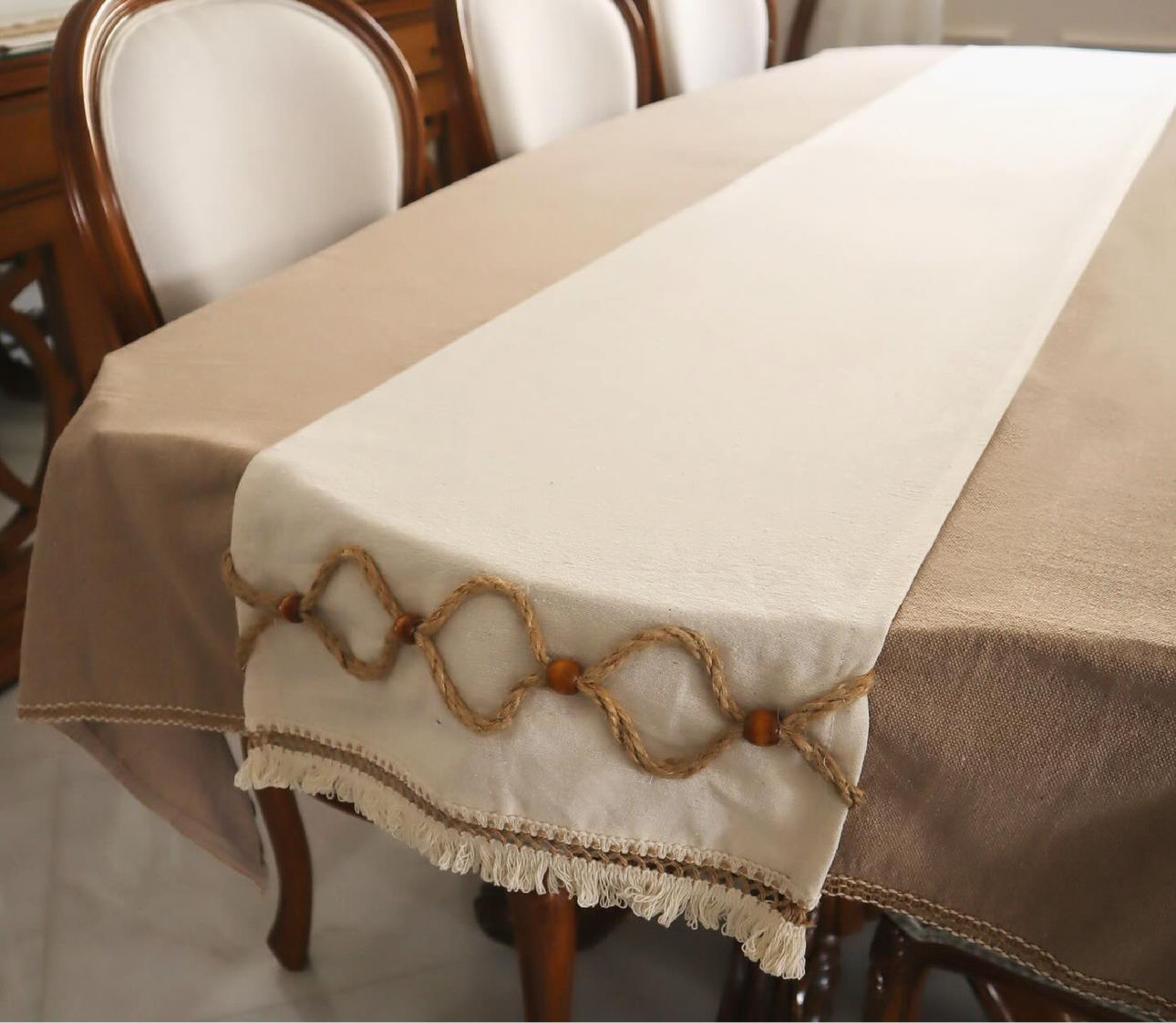 Bolo Burlap Runner
