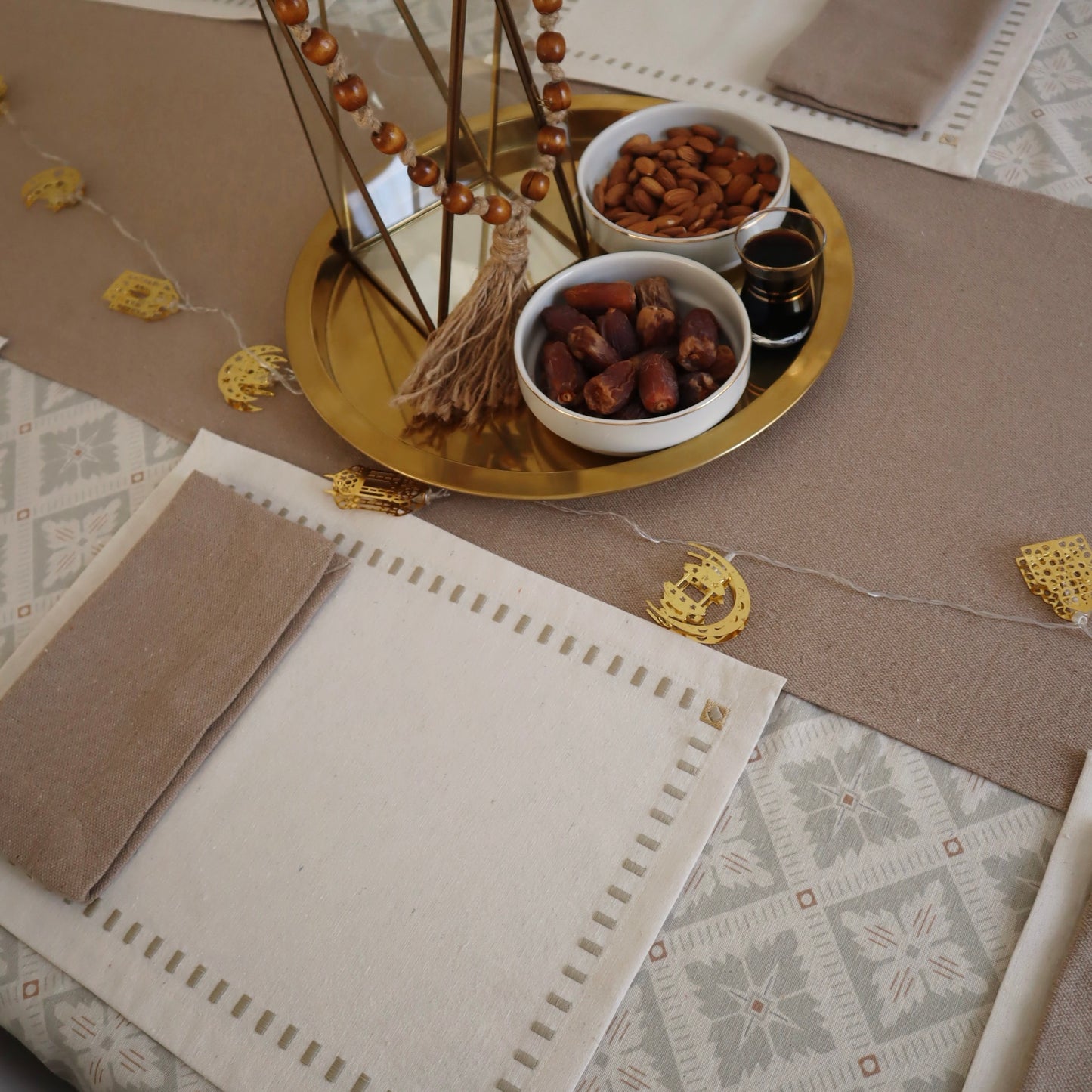 Mural Embroidered Placemats
