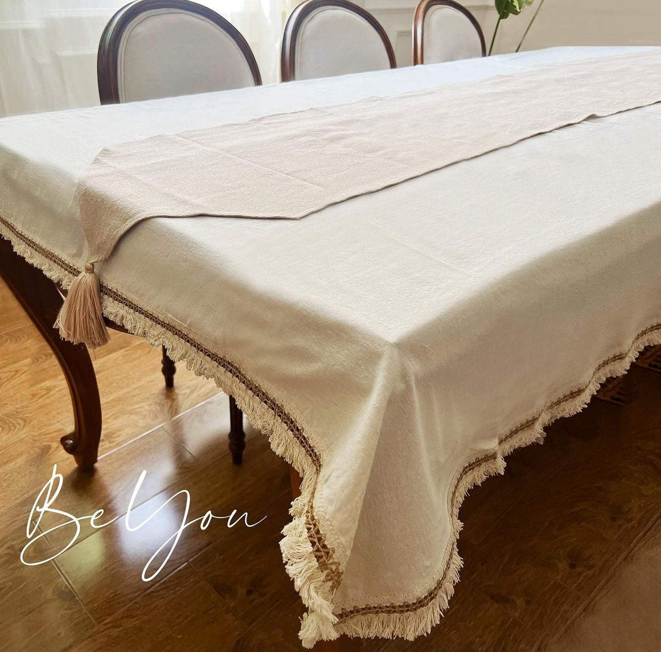 Bolo Wide Boarder Tablecloth