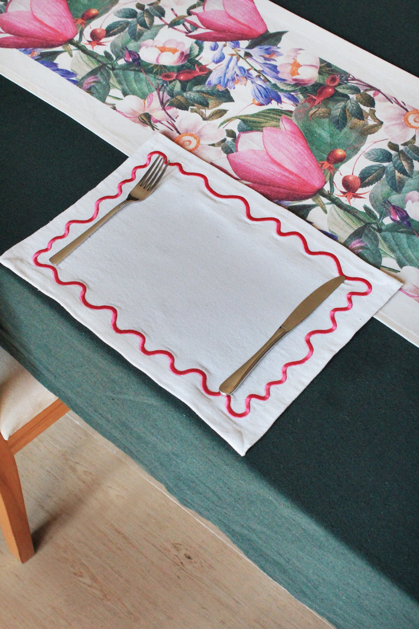 Greigii Blossoms Embroidered Placemats