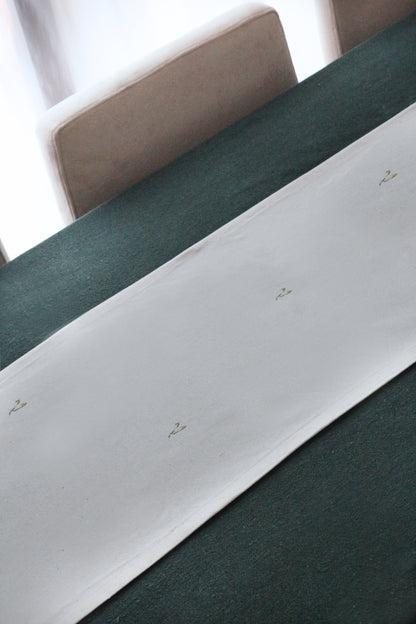 Olivo Blossoms Runner