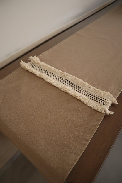Bolo 3D Macrame Boarder Runner