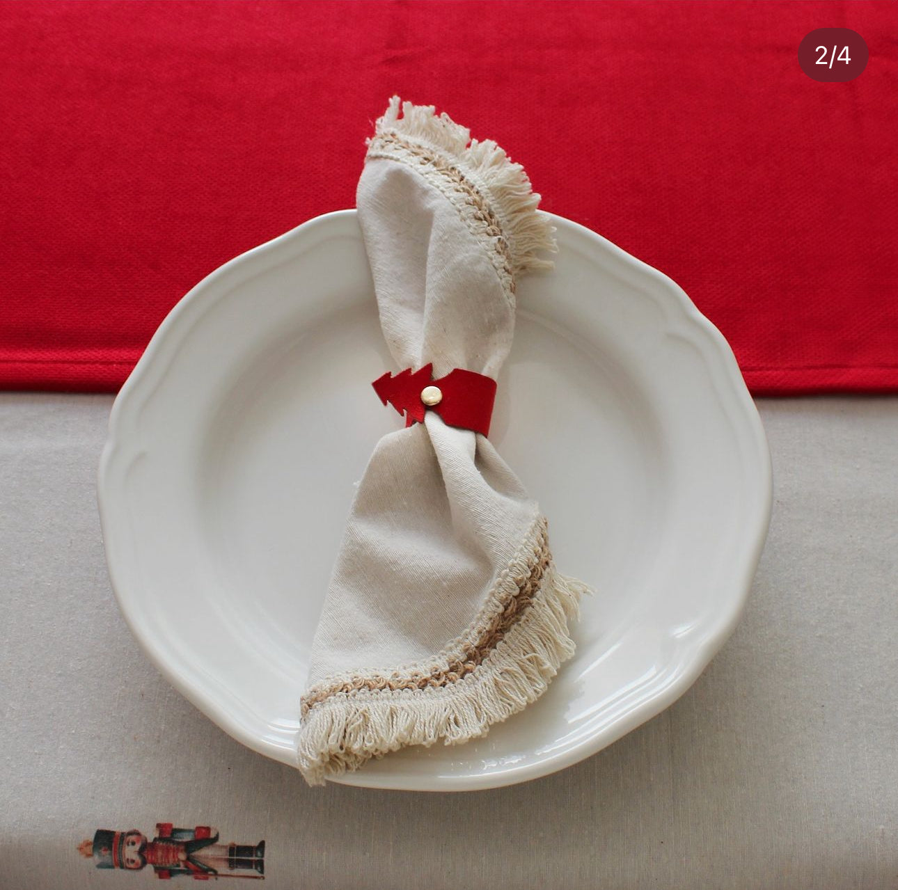 Rouge Napkin Ring Set of 8 Pieces