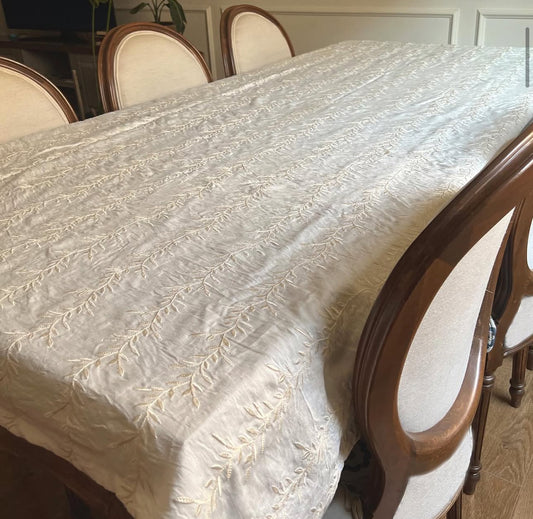 Hojas Embroidered Tablecloth